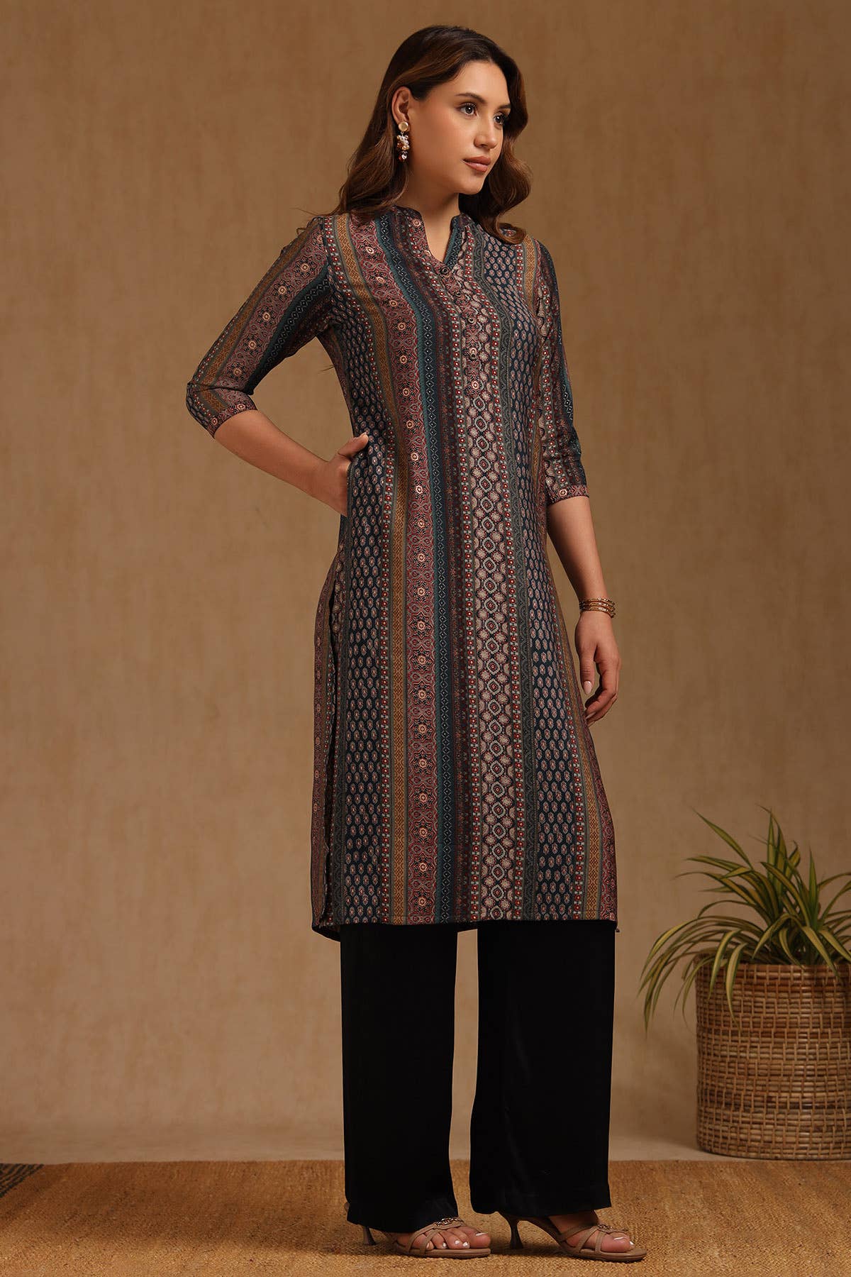 Teal Muslin Ethnic Motifs Kurta - Image 2