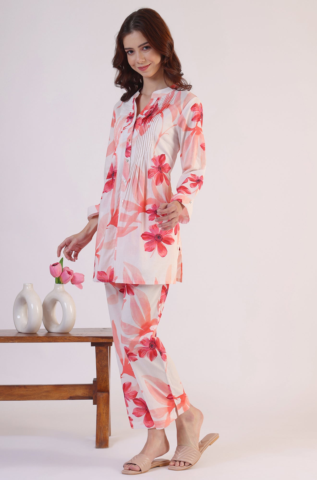 White Bold Floral Printed Pure Cotton Tunic and Straight Pants Co-ord Set - Image 8